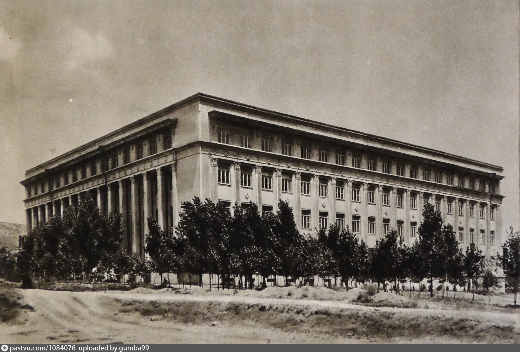 Здание Первого Московского медицинского института 