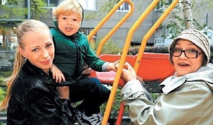Н.Русланова с дочерью и внуком